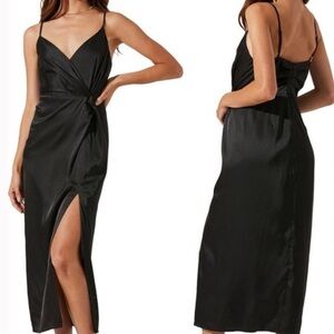 Astr Twist Front Satin Black Side Slit V Neck Strap Midi Dress Size Medium